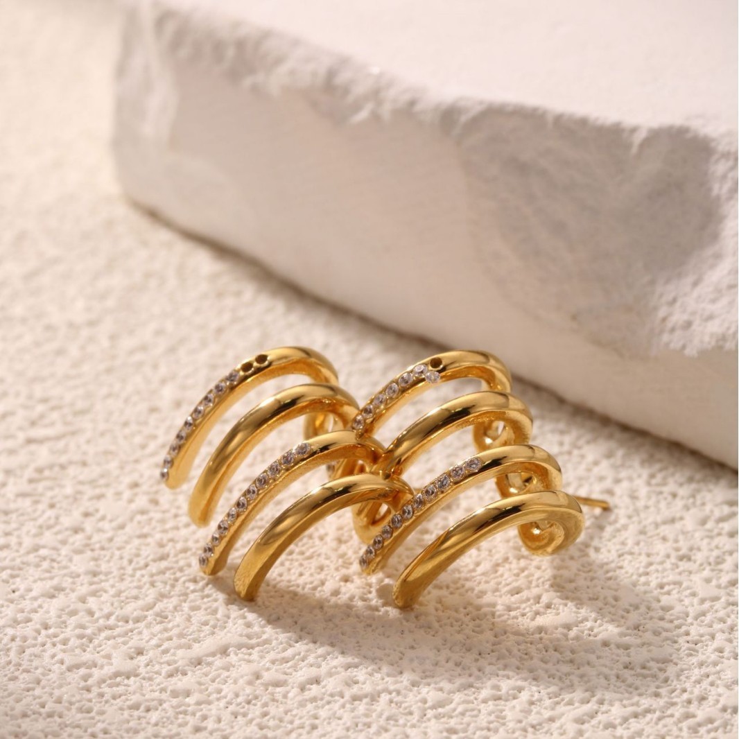 Retro Four-Claw Ear Row Stainless Steel Earrings For Women, Exquisite And Fashionable French Design, Irregular  Earrings