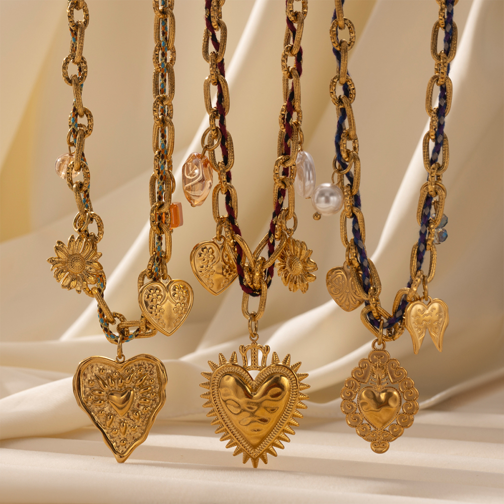 Stainless Steel Necklace Women Non-fading Design Heart Pendant Clavicle Chain  Style Jewelry Accessories