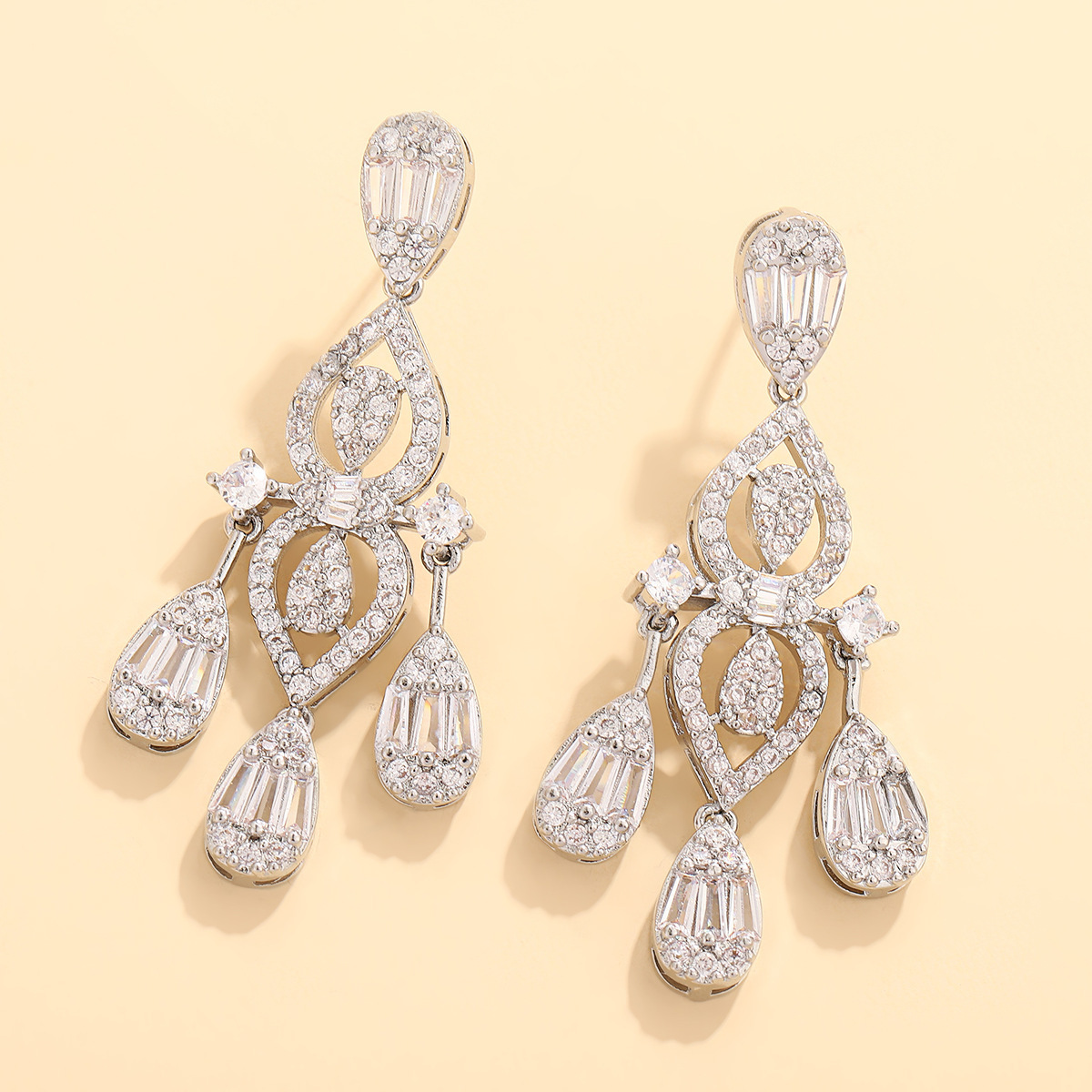 Vintage Earrings Women's High-end Sense Copper Zirconium Earrings Dinner Dress High-end Accessories  Light Luxury Jewelry Wholesale