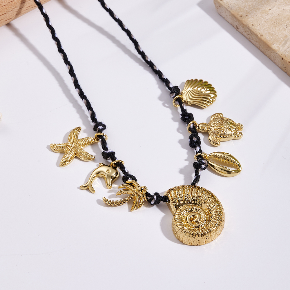 Classic Shellfish Dolphin Turtle Starfish Coconut Tree Sunwheel Conch Shell Necklace Women Casual Fashion Jewelry Accessories