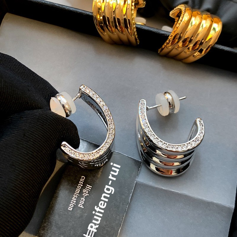 Elegant Classic Style Geometric Brass Women's Earrings