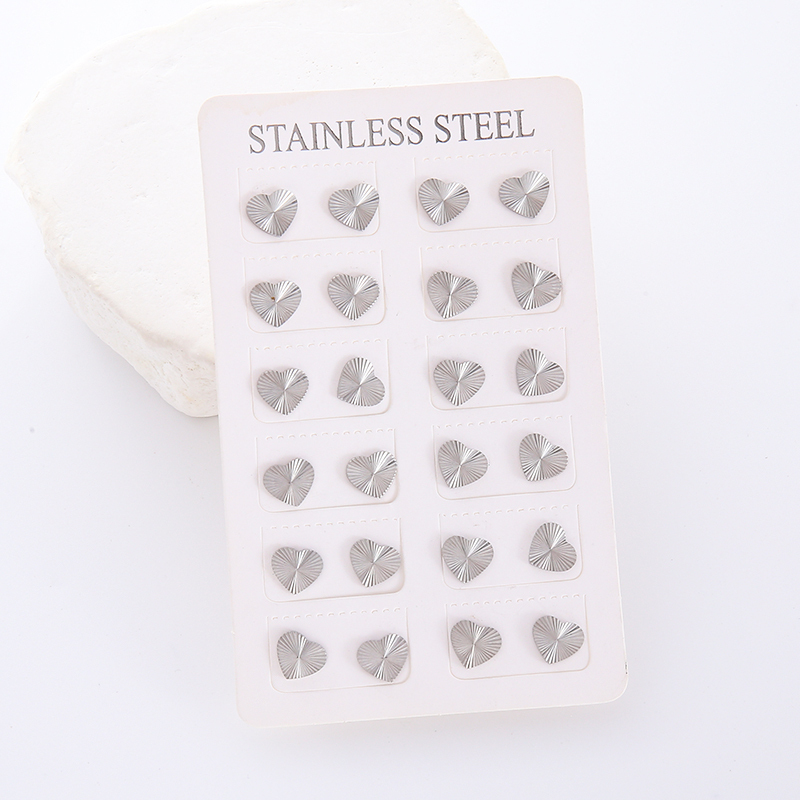 1 Set Retro Classic Style Heart Shape 304 Stainless Steel Ear Studs