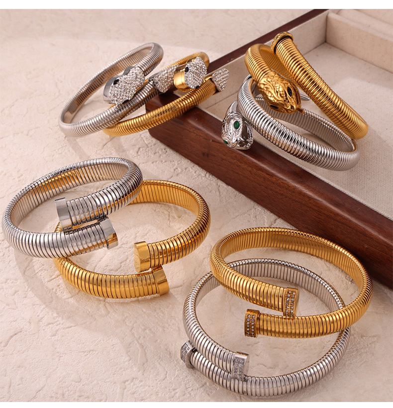 PVD Coated Real Gold Plated 18K Gold Snake 304 Stainless Steel Casual Modern Style Classic Style Waterproof Non Tarnish 304 Stainless Steel Bangle