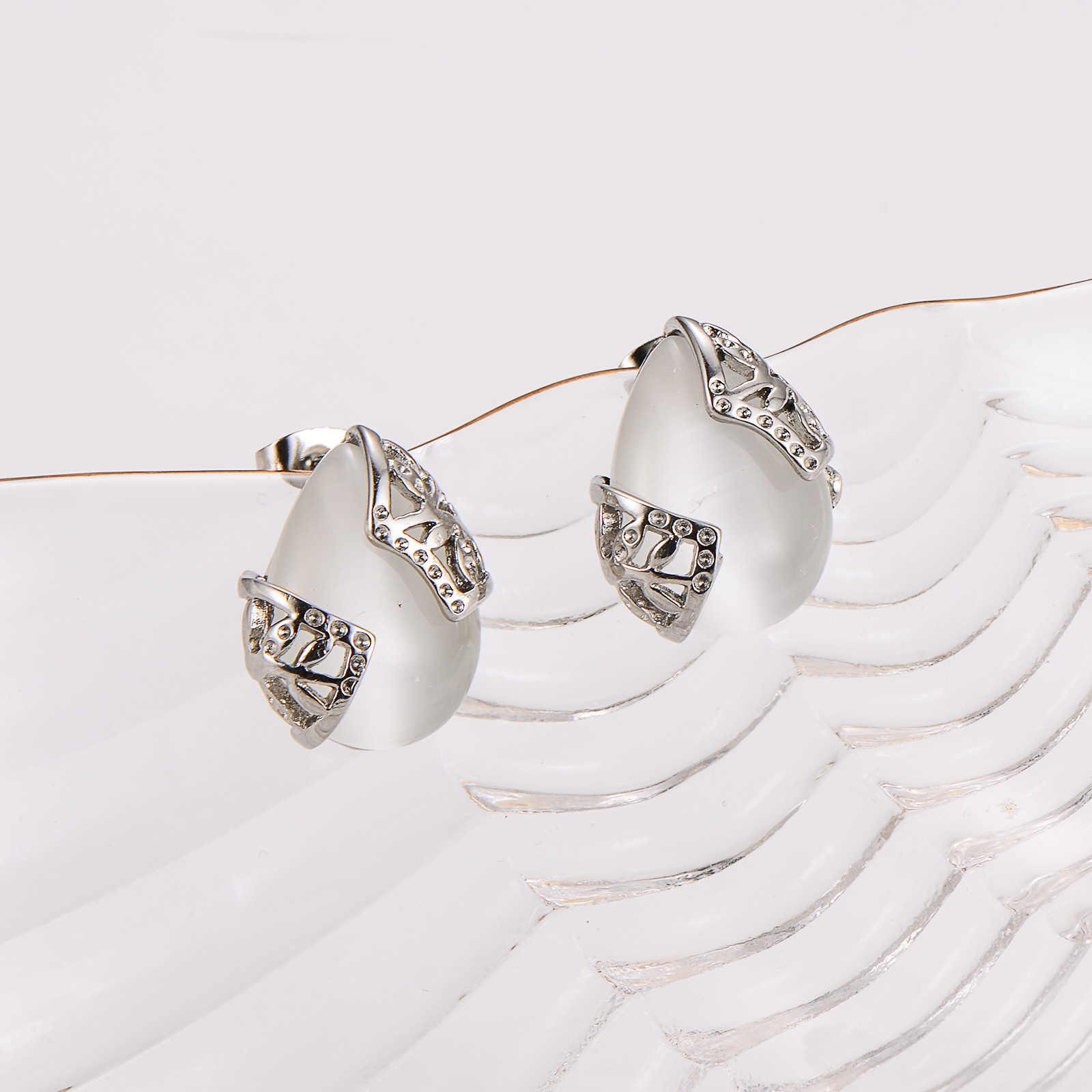 AML Fashionable Temperament 304 Stainless Steel Diamond-Studded Water Drop Necklace Earring Set Accessories