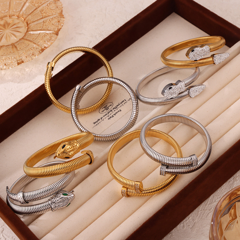PVD Coated Real Gold Plated 18K Gold Snake 304 Stainless Steel Casual Modern Style Classic Style Waterproof Non Tarnish 304 Stainless Steel Bangle