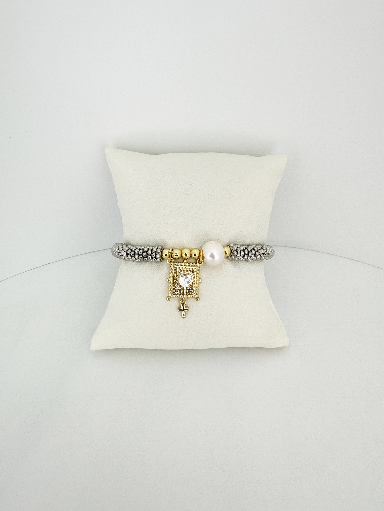 Classical Vintage Style Cross Square Heart Shape Brass 18K Gold Plated Brass Bracelets In Bulk