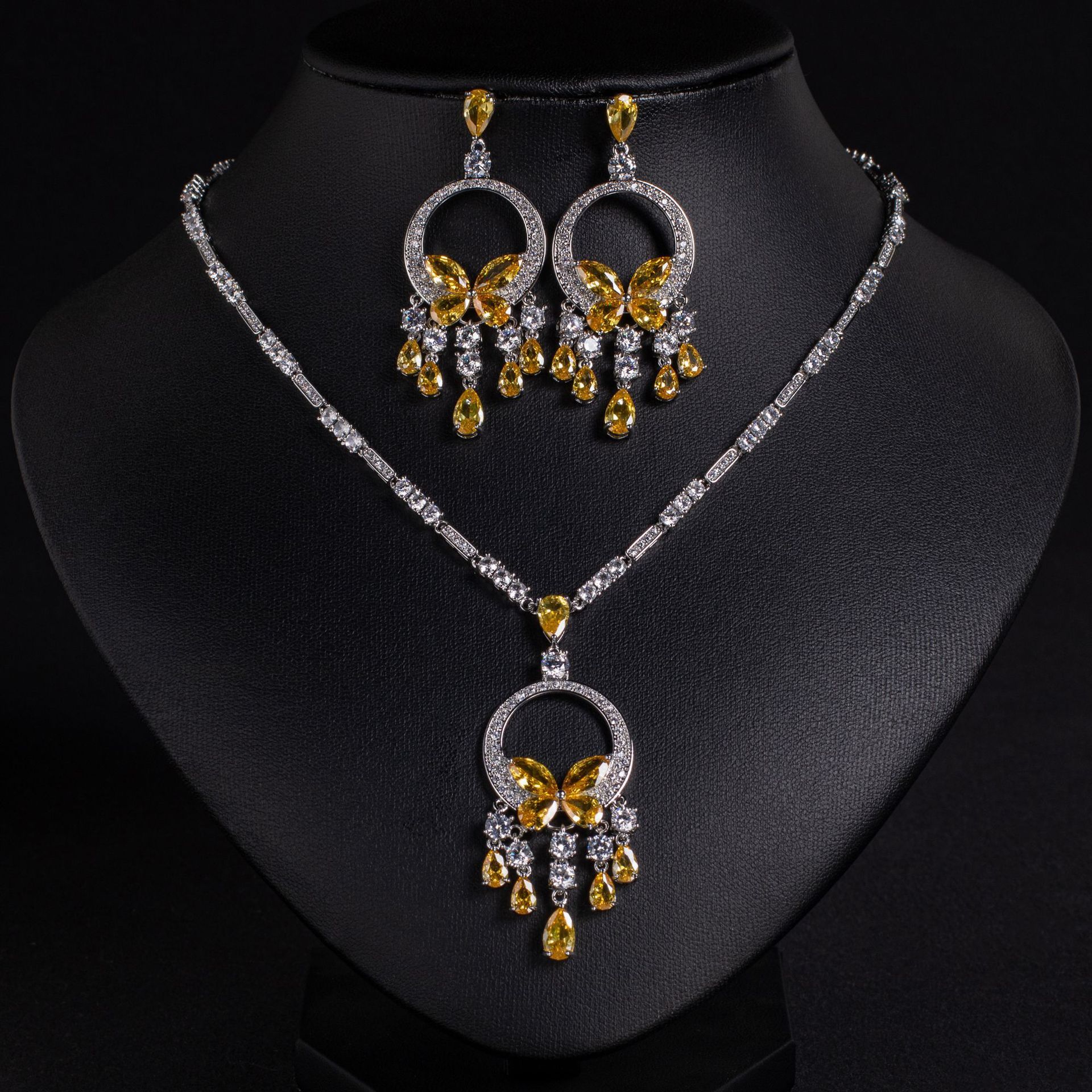 Women's Versatile Zircon Tassel Necklace High-End Jewelry Lightweight Luxury Geometric Pattern Simple Style Butterfly Knot