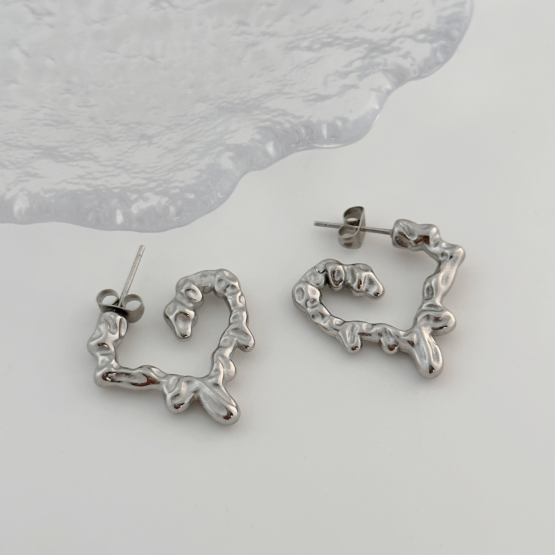 Wholesale Retro Classic Style Heart Shape Titanium Steel Earrings Necklace