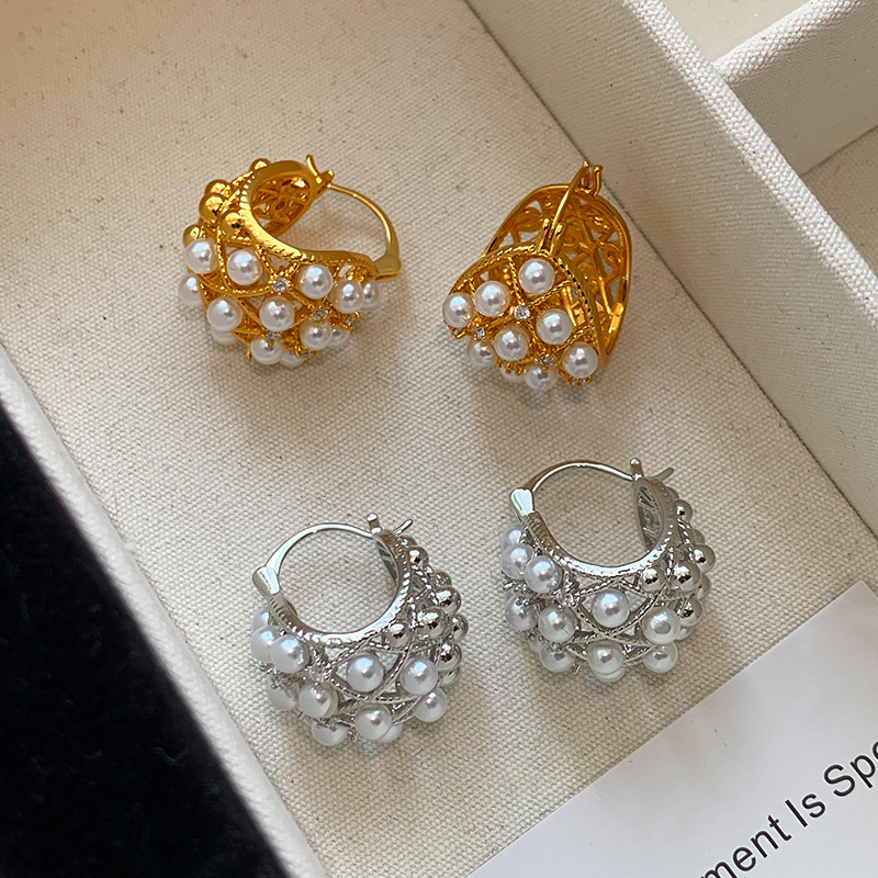 Geometric Imitation Pearl Copper Classic Style Earrings