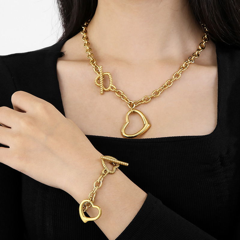 304 Stainless Steel Heart Shape PVD Coated 18K Real Gold Plated Simple Style Classic Style Waterproof Non Tarnish Plating Bracelets Necklace