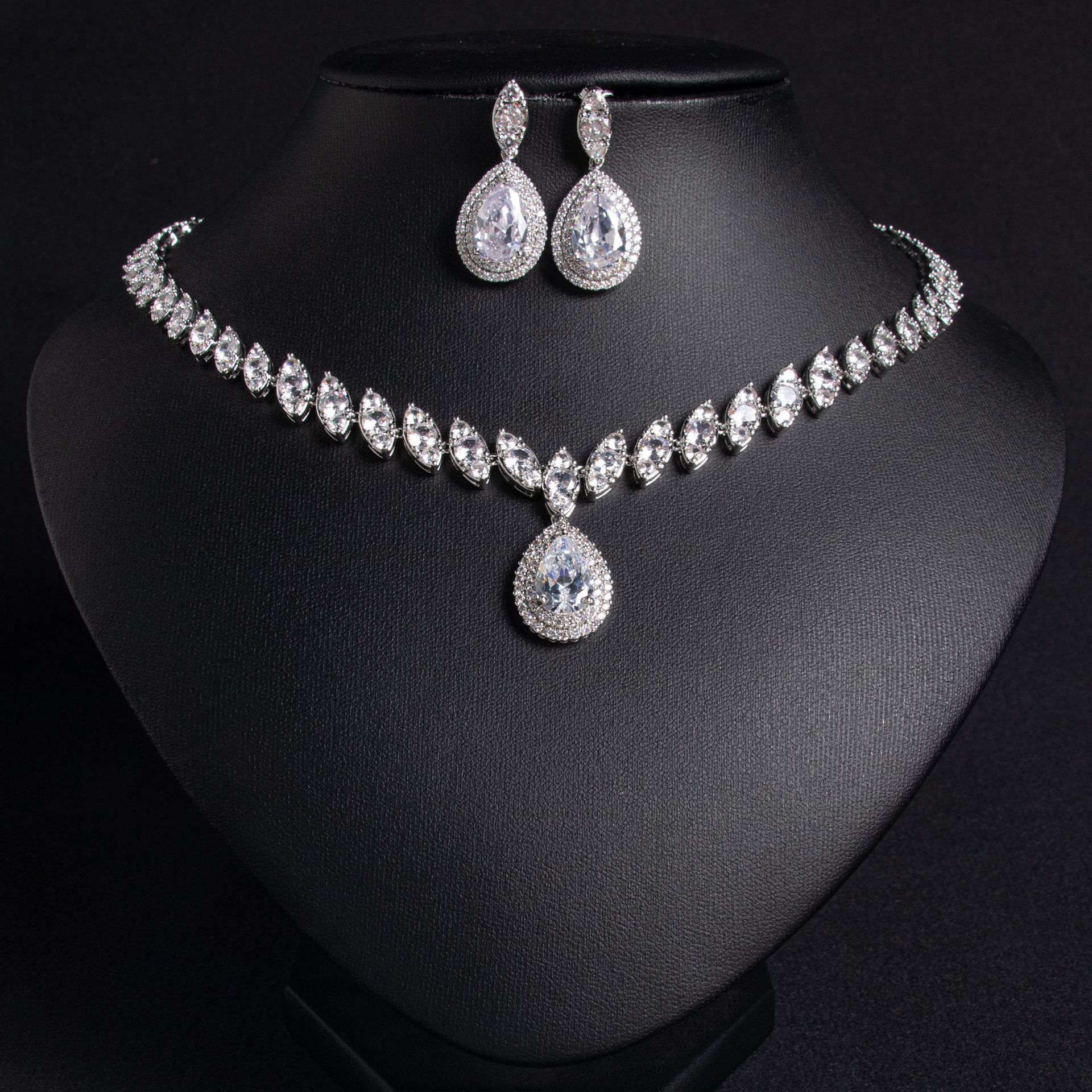 Wedding Bridal Set  Style Waterdrop Necklace Tassel Earrings Zirconia Jewelry Accessories Love Heart Pattern