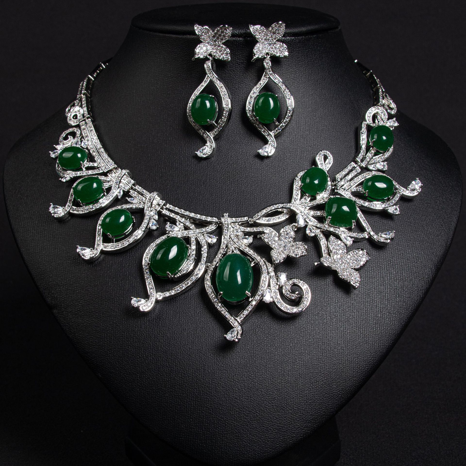 Italian Court Vintage Iris Flower Large Gemstone Petal Necklace Luxury Wedding Dress Accessory Jewelry Set For Women