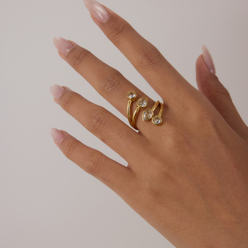 Ladies Minimalist Style Ring 18K Gold Stainless Steel Zirconia White Zirconia Waterdrop Round Open Ring Adjustable Size Travel Friendly