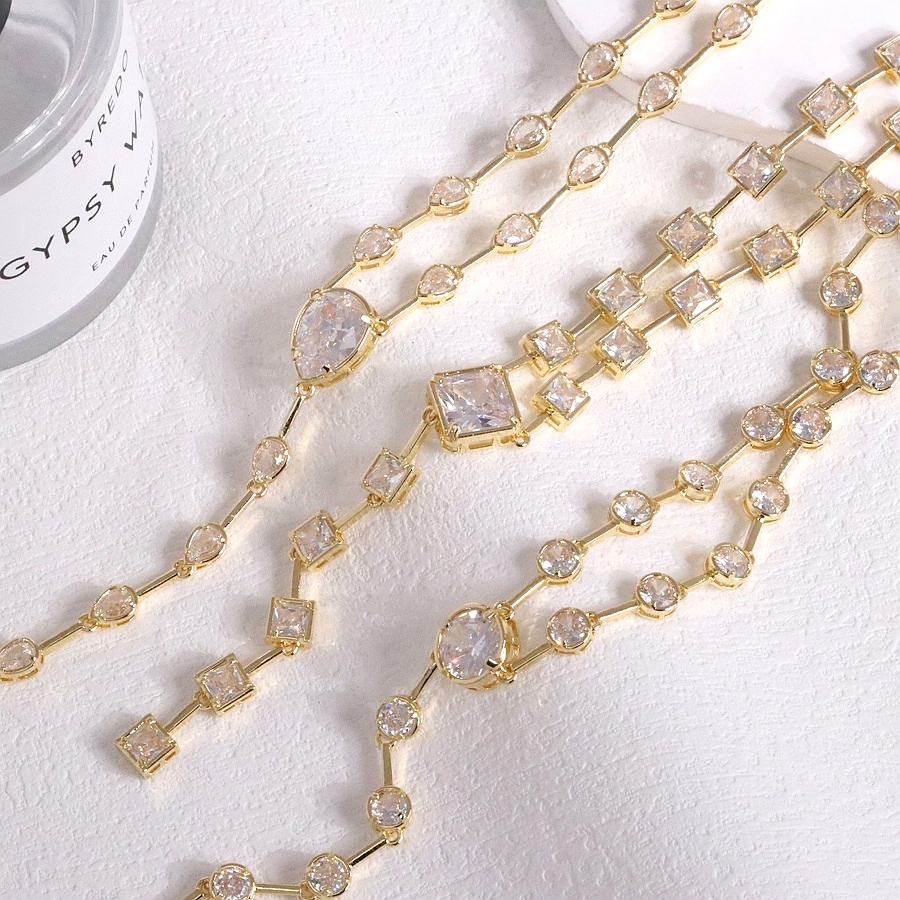 Elegant Long Y-Shaped Tassel Shiny Zirconia Necklace For Women Luxury Personality Jewelry Accessories Glowing Round Square Pendant