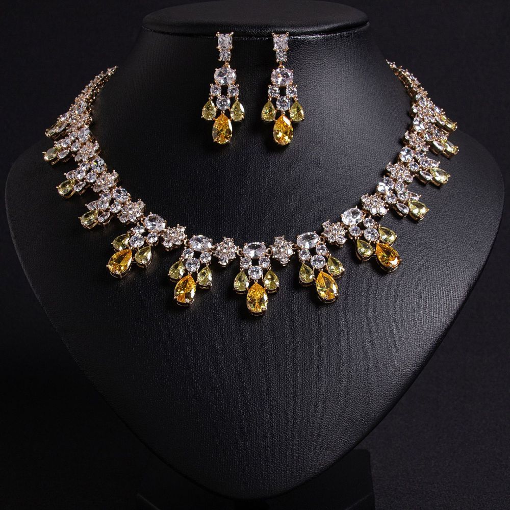 Exquisite Large Waterdrop Zircon Wedding Dress Accessories Set Glitzy AAA Zirconia Evening Gown Women's High-end Bridal Jewelry