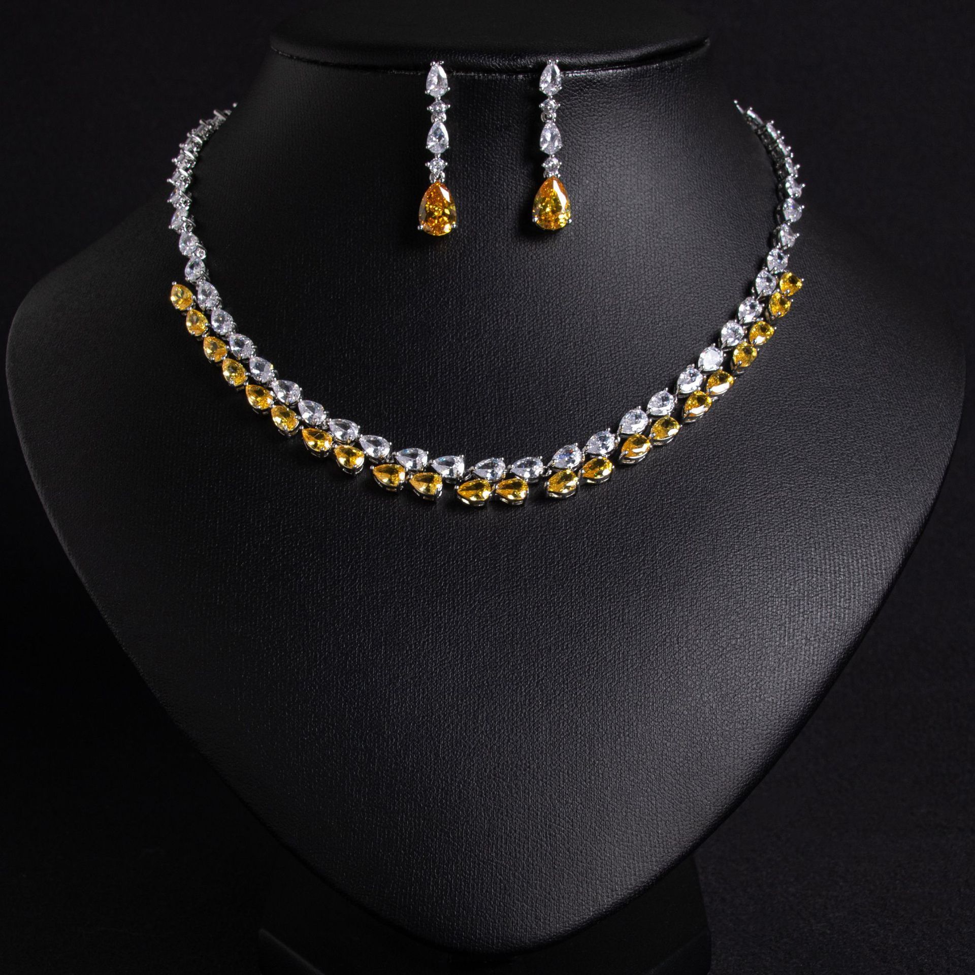 New New Style Bridal Set Accessories Earrings Water Drop Zircon Wedding Dress Jewelry Necklace For Women With Unique Design Sense