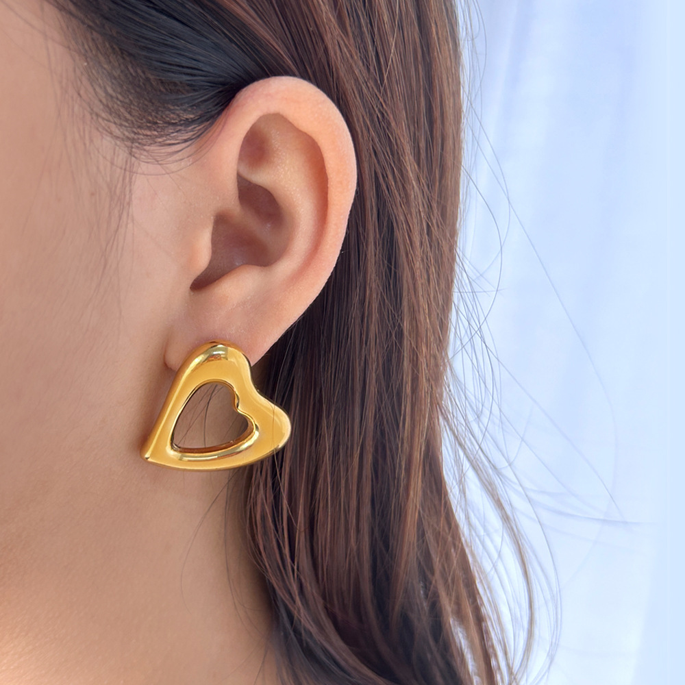 1 Pair Elegant Heart Shape Plating 304 Stainless Steel 316 Stainless Steel  18K Gold Plating In Furnace Ear Studs