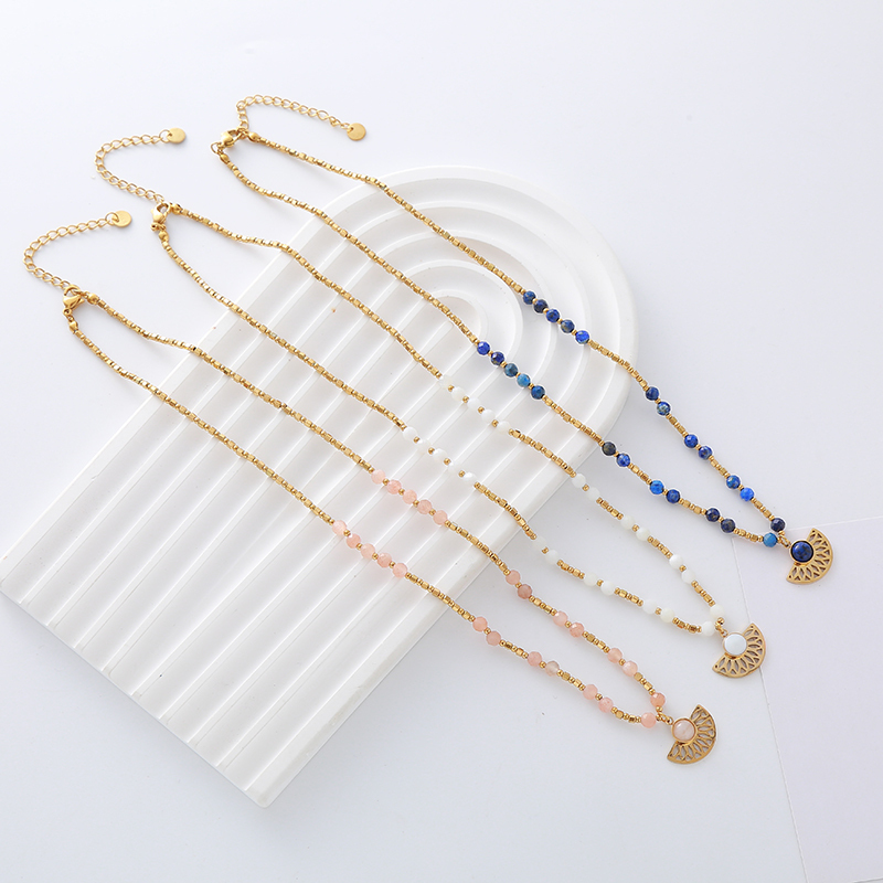 Wholesale Jewelry Simple Style Classic Style Color Block 304 Stainless Steel Shell Haematite Gold Plated 18K Gold Plated Beaded Plating Necklace