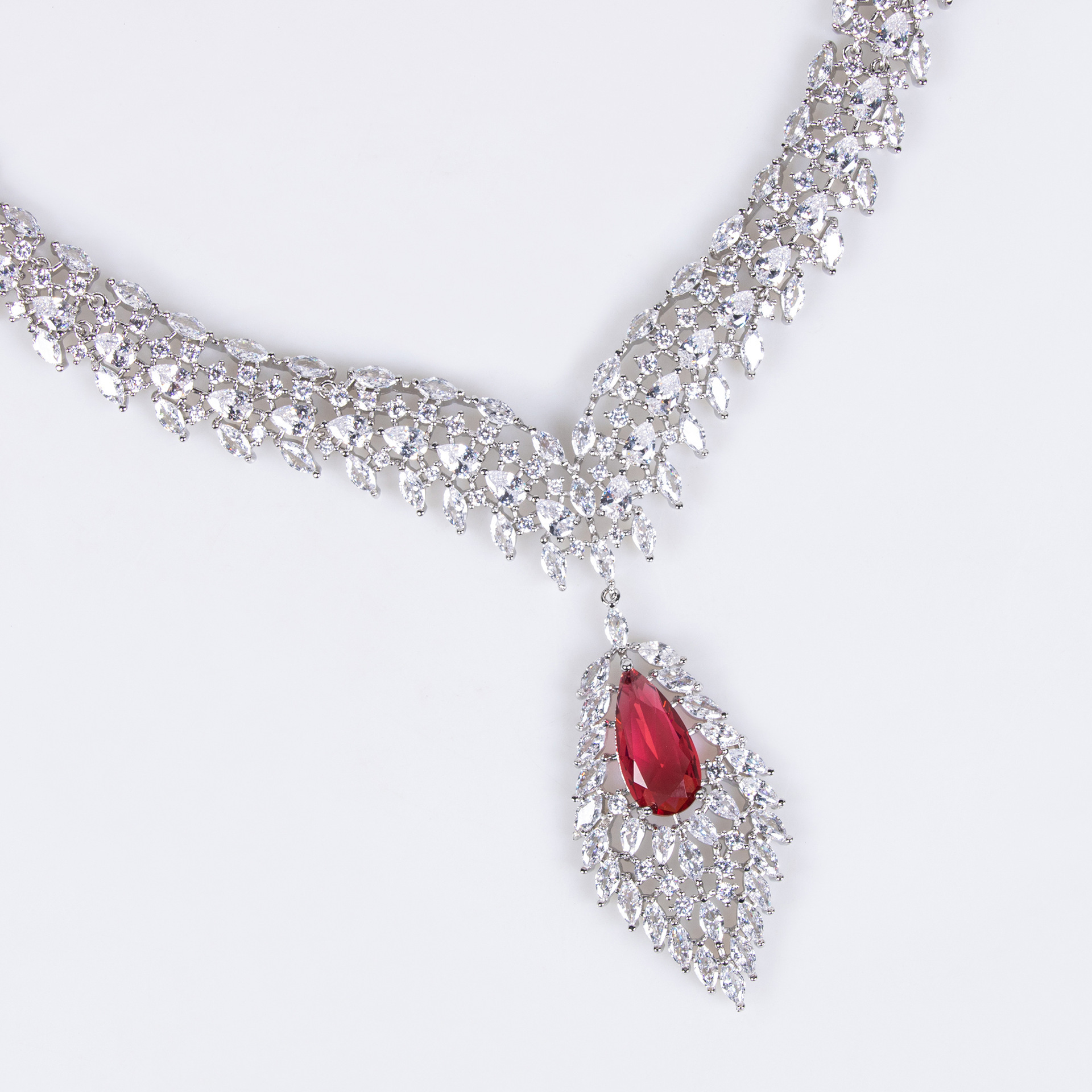 Elegant Zircon Wing Earrings Necklace Set Fashionable High-End Dinner Dress Accessories For Women Luxury Brand Jewelry Kit