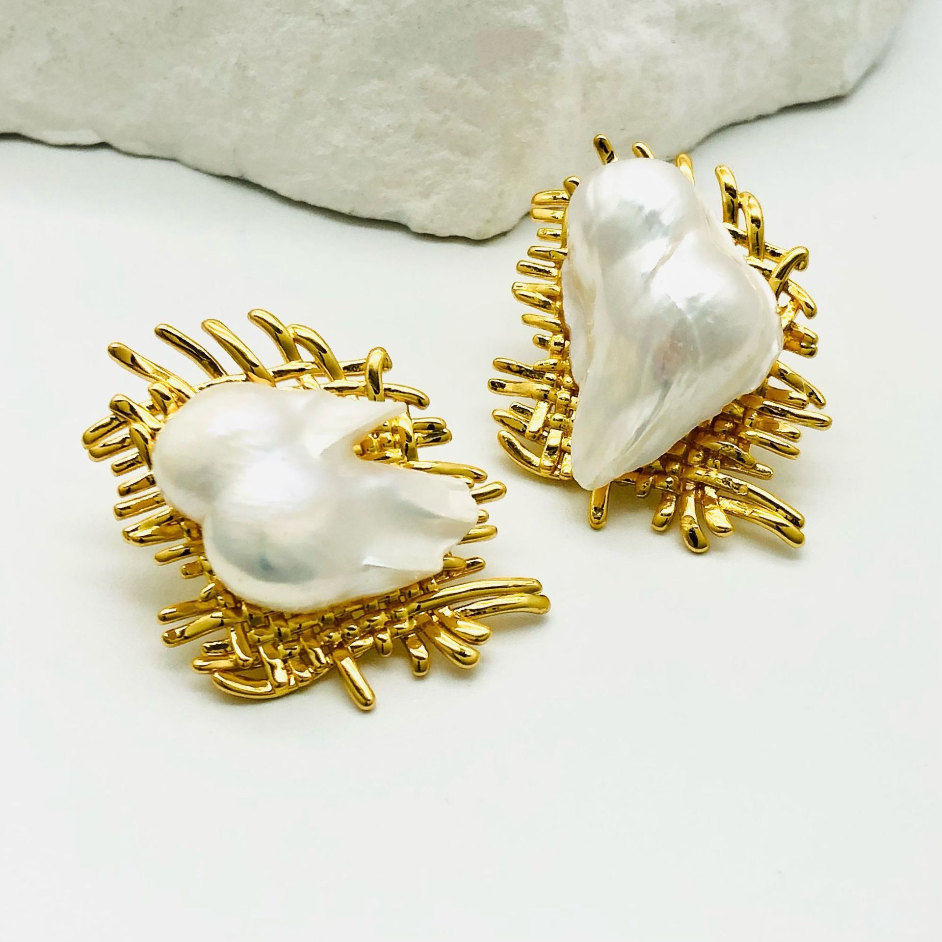 Fashionable Baroque Pearl Stud Earrings Natural Freshwater Women's Elegant Classic Versatile Design Geometric Pattern Jewelry