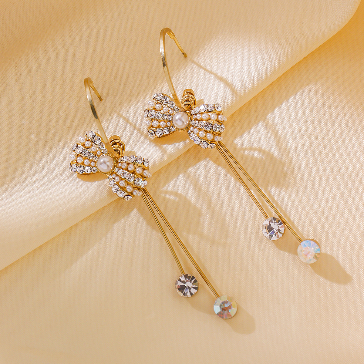 1 Pair Elegant Classic Style Bow Knot Copper Pearl Drop Earrings