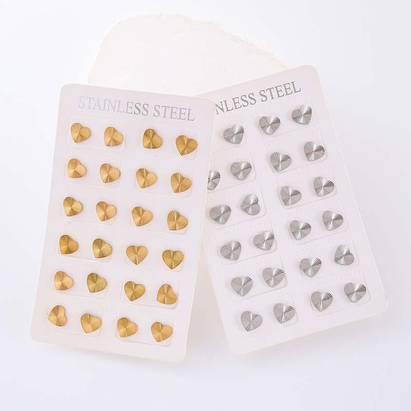 1 Set Retro Classic Style Heart Shape 304 Stainless Steel Ear Studs