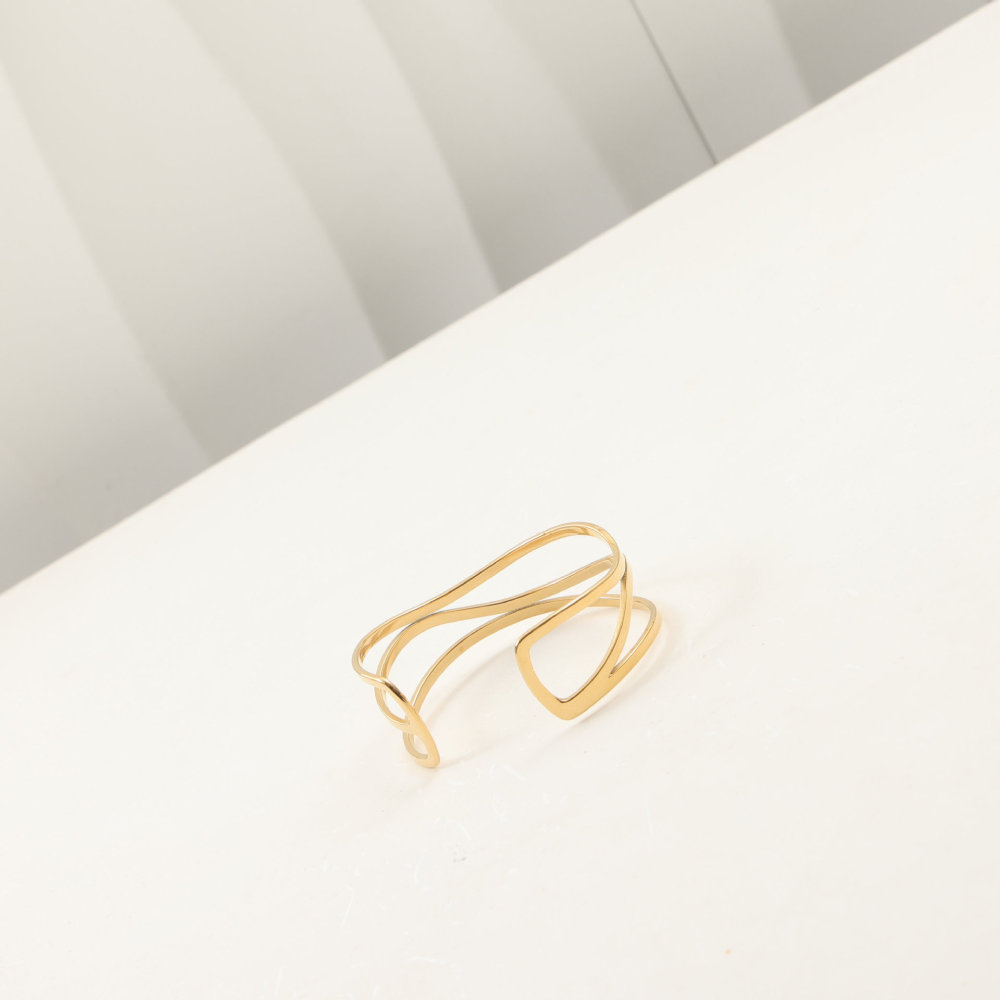 18K Real Gold Plated Lines Open Wide Surface 304 Stainless Steel Bracelet In Vacuum Plating Furnace