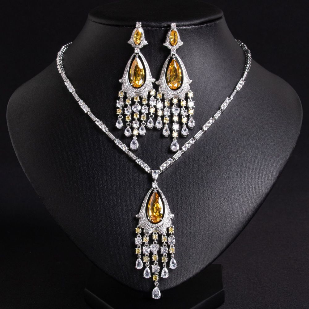 New Water Drop Tassel Necklace Earrings Set Inlaid Zircon High-End Luxury Dress Accessories Jewelry For Women