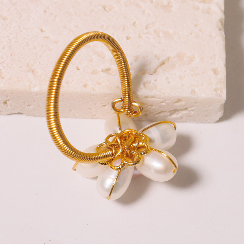 Simple Style Classic Style Flower Freshwater Pearl Copper Plating Inlay Pearl 18k Gold Plated Rings