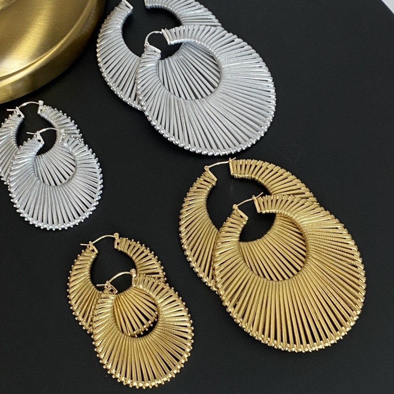 Handcrafted Spiral Earrings Women's Simple Fashionable Vintage Geometric Pattern Round Design Plated Copper Jewelry Accessories