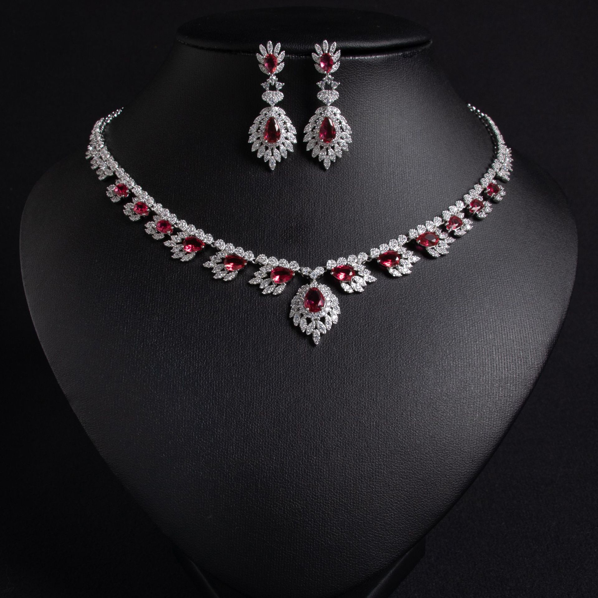Elegant Floral Zircon Necklace And Earring Set For Women Simple High-End Luxury Jewelry Accessories Trendy Copper Material