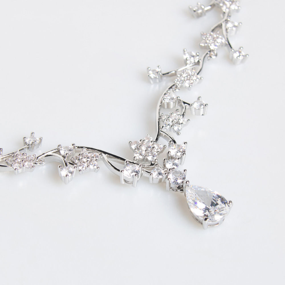 Sweet Floral Zircon Short Necklace Jewelry Set With Earrings Full Of Stars Lockbone Chain Elegant Women's Copper Accessories