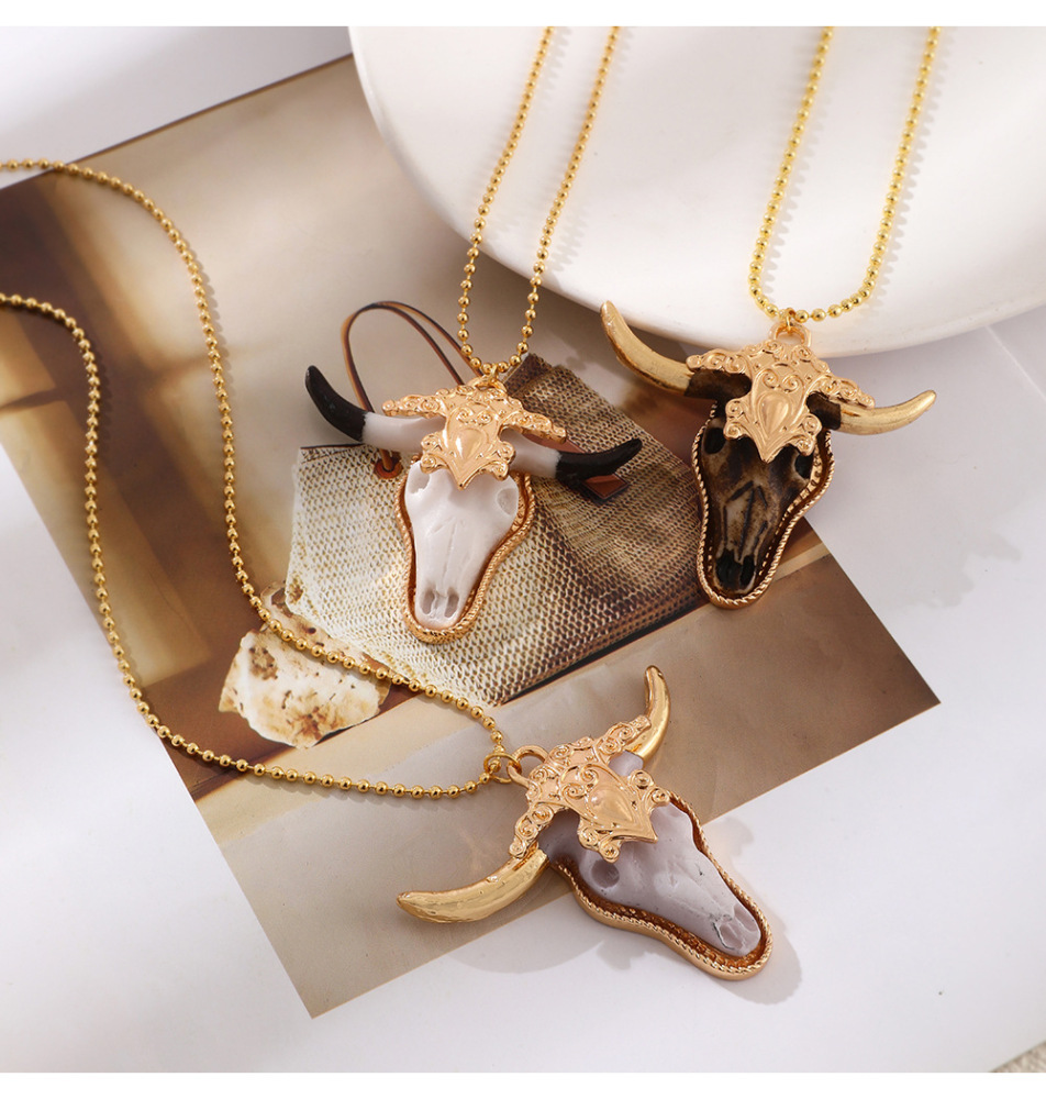Resin Bull Head Bead Series Necklace Vintage Pendant Valentine's Day Couple Jewelry Accessories
