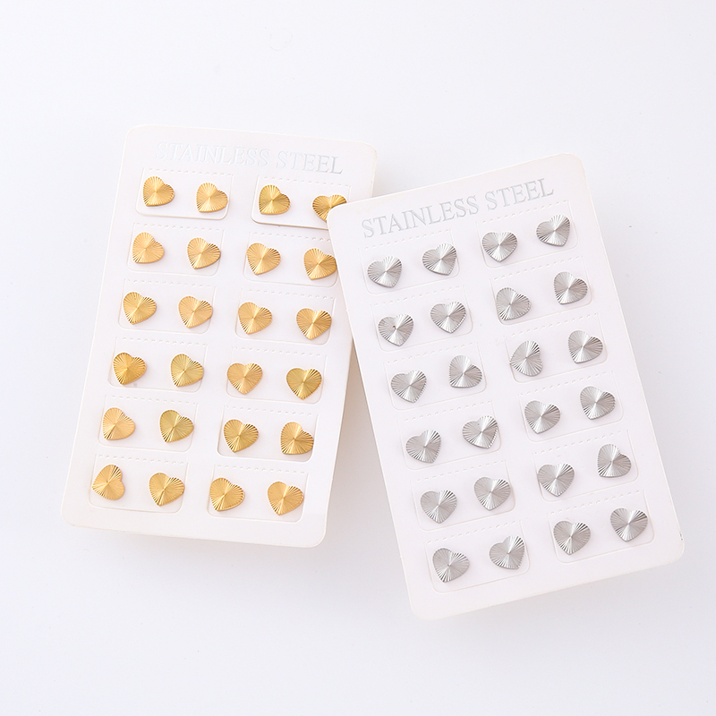 1 Set Retro Classic Style Heart Shape 304 Stainless Steel Ear Studs