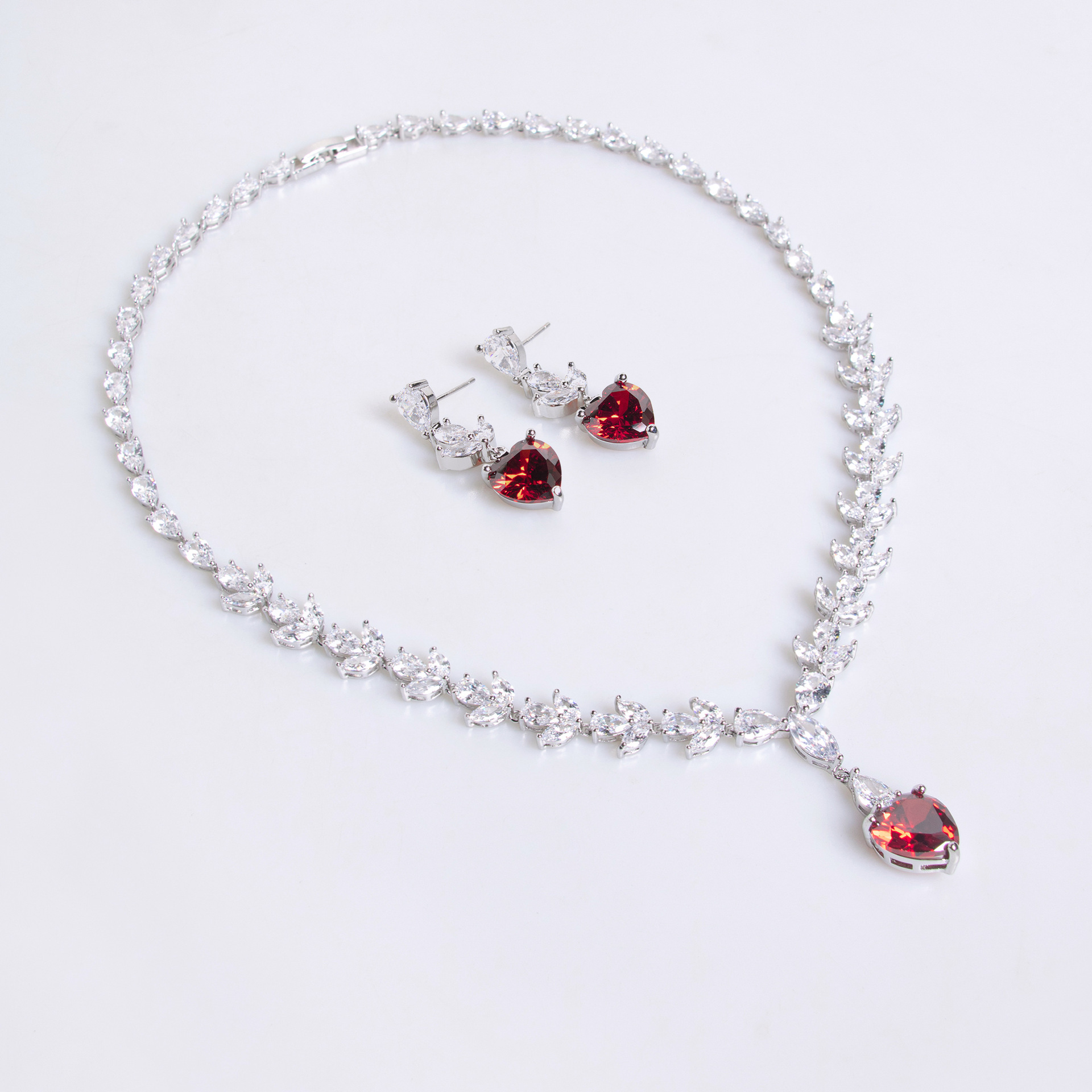 New Style Heart Shaped Zircon Jewelry Set Copper Plated White Gold Ladies Fashion Earrings And Necklace Luxury Craftsmanship