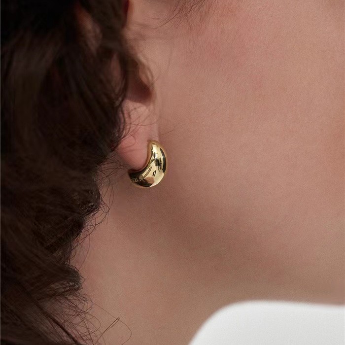 Women's 925 Silver Needle Copper Plated 18K Gold Crescent Moon Ear Studs Simple Commute Earrings Fashion Jewelry Accessories