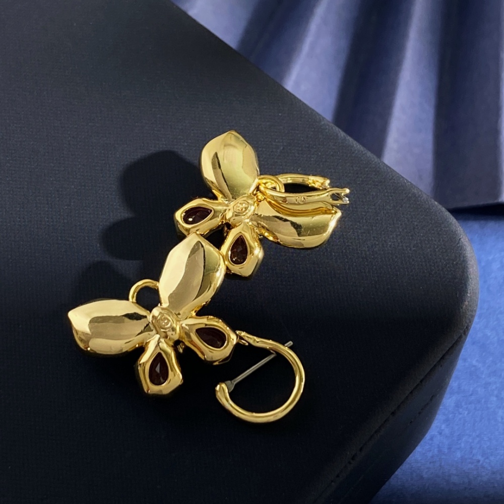 New Idyllia Floral Necklace Women Pendant Necklace Earrings High-End Simulated Crystal Gifts Elegant Fashion Jewelry Accessories