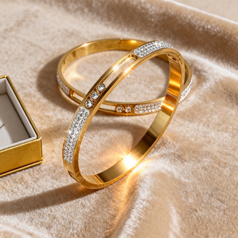 High-Quality Shiny Fashion 3-Sliding Stone Inlaid 18K Plated Geometric Women's Versatile 304 Stainless Steel Bracelet