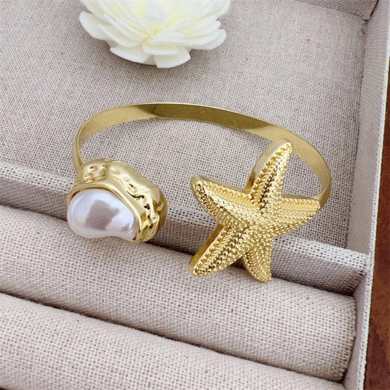 18K Gold Plated Copper Bangle New Style Artificial Pearl Fashionable Everyday Wear Valentine's Day Gift Classic Floral Butterfly Design