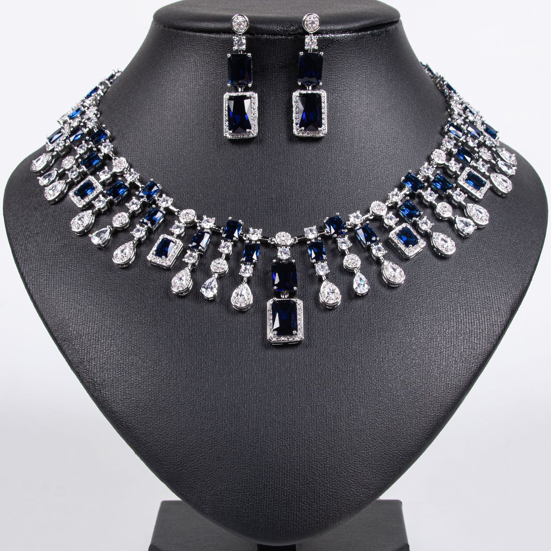Hip-Hop Luxury Elegant Fashion Women's Water Drop Square Zircon Necklace Earrings Bridal Banquet Jewelry Set