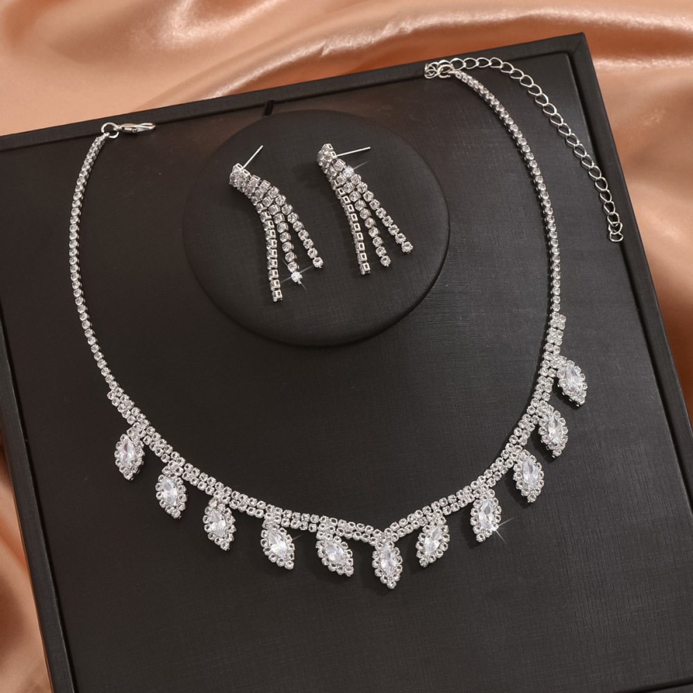 Fashionable  Wedding Jewelry Set Earrings Necklace Bracelet For Bridal Gown Accessories Luxury Style