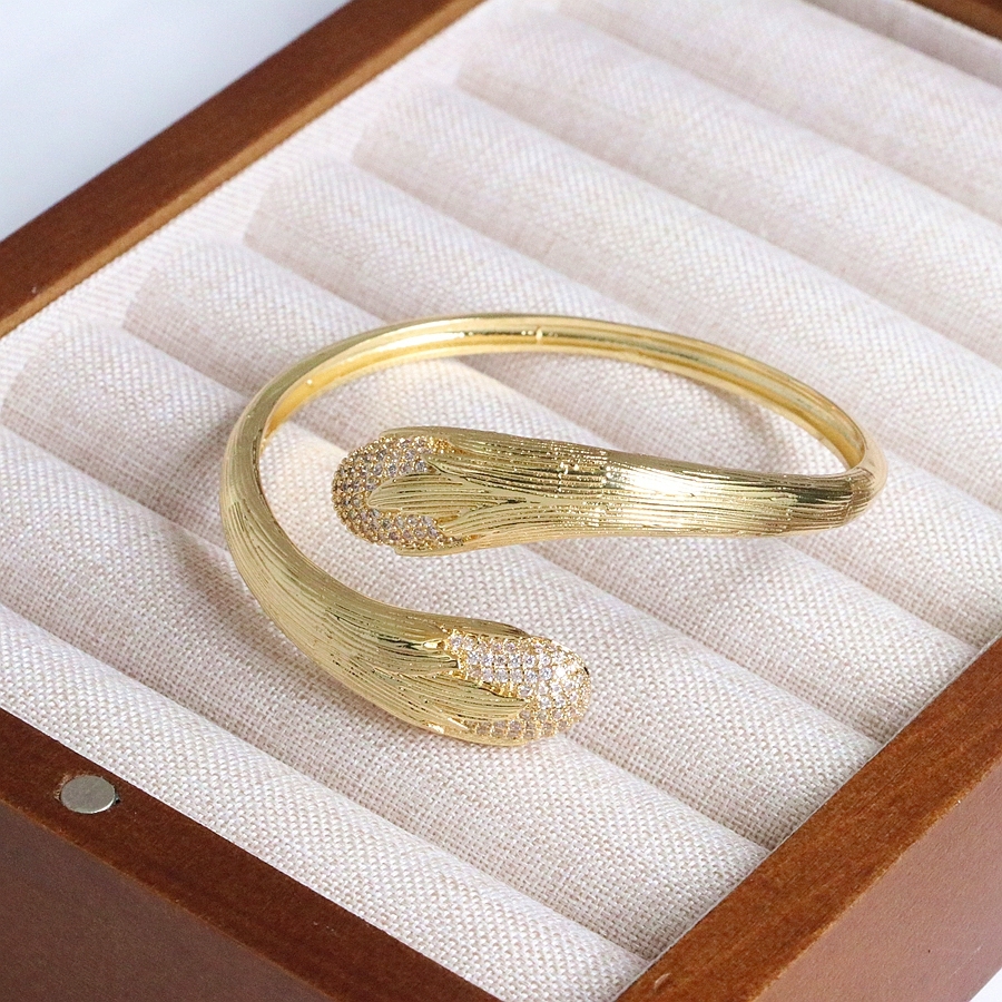 European And American Cross-Border Light Luxury High-End Feel 18K Gold Plated Micro-Inlaid Zircon Bracelet Fashion Simple Open Adjustable Bangle Versatile Jewelry