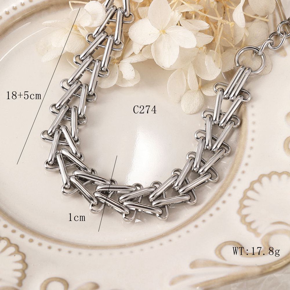 PVD Coated 18K Gold Plated Solid Color 201 Stainless Steel Simple Style Classic Style Waterproof Non Tarnish 201 Stainless Steel Bracelets