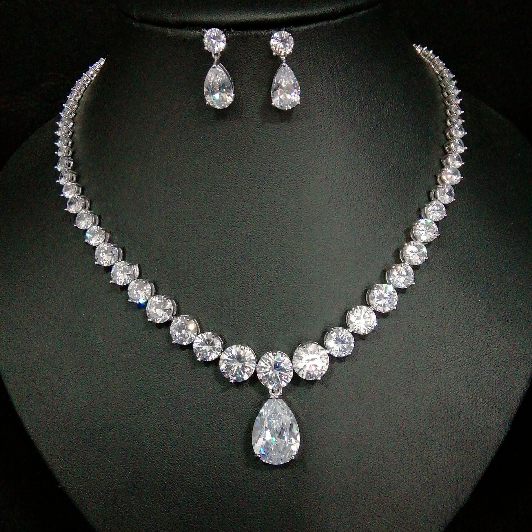 Hot-Selling Necklace Water Drop Zircon Earrings Set Bridal Jewelry Birthday Party Banquet Accessories Wholesale