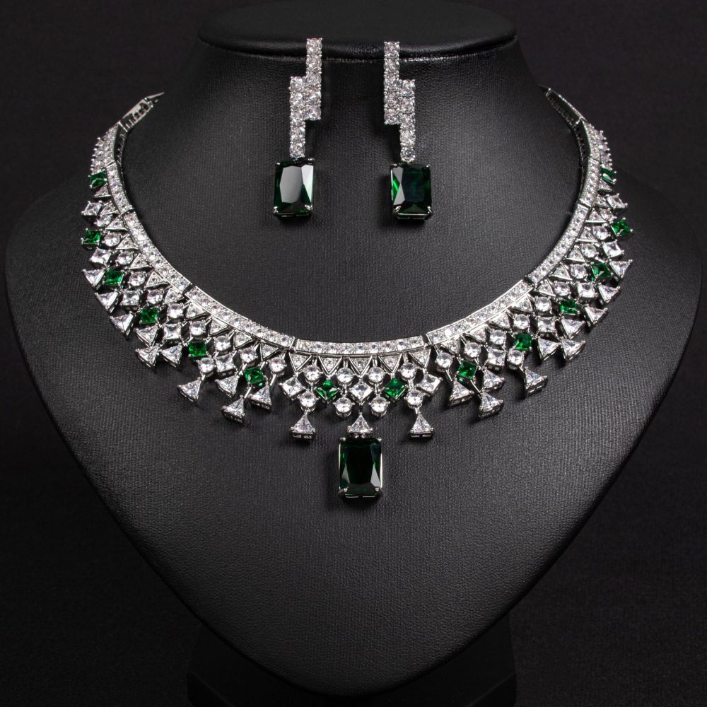 Elegant Zircon Necklace Earring Set Bridal Gown Accessories High-End Jewelry Women's Stylish Floral Pattern Retro Craftsmanship