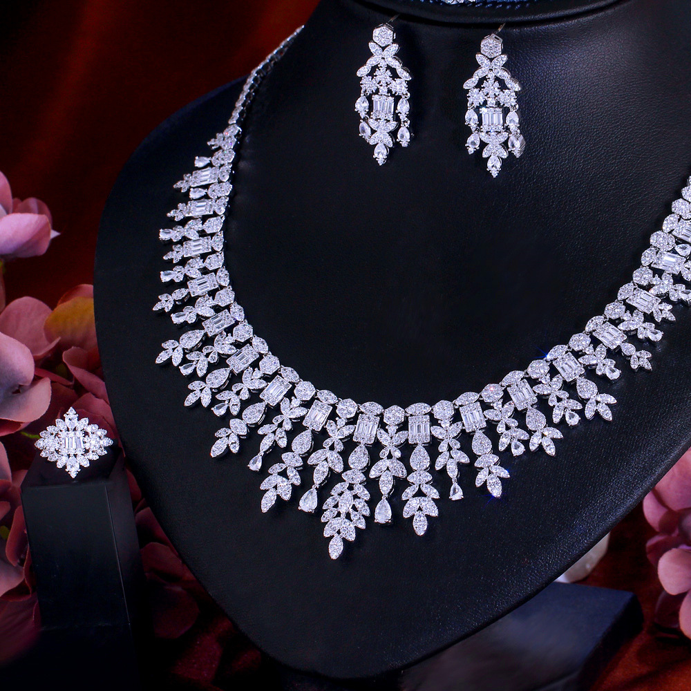 Elegant 4-Piece Zircon Jewelry Set For Women Sparkling Copper Necklace Earrings Bracelet Ring Suite For Wedding Banquet Evening Dress