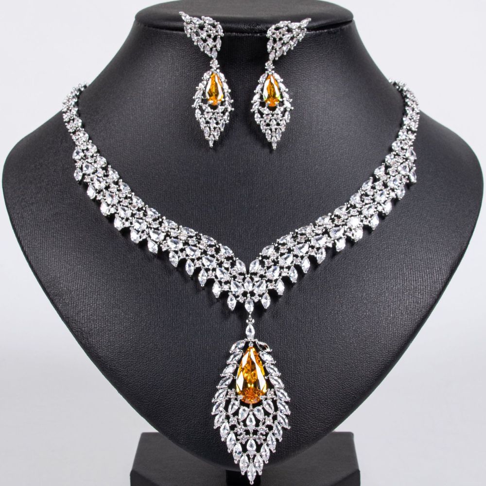 Elegant Zircon Wing Earrings Necklace Set Fashionable High-End Dinner Dress Accessories For Women Luxury Brand Jewelry Kit