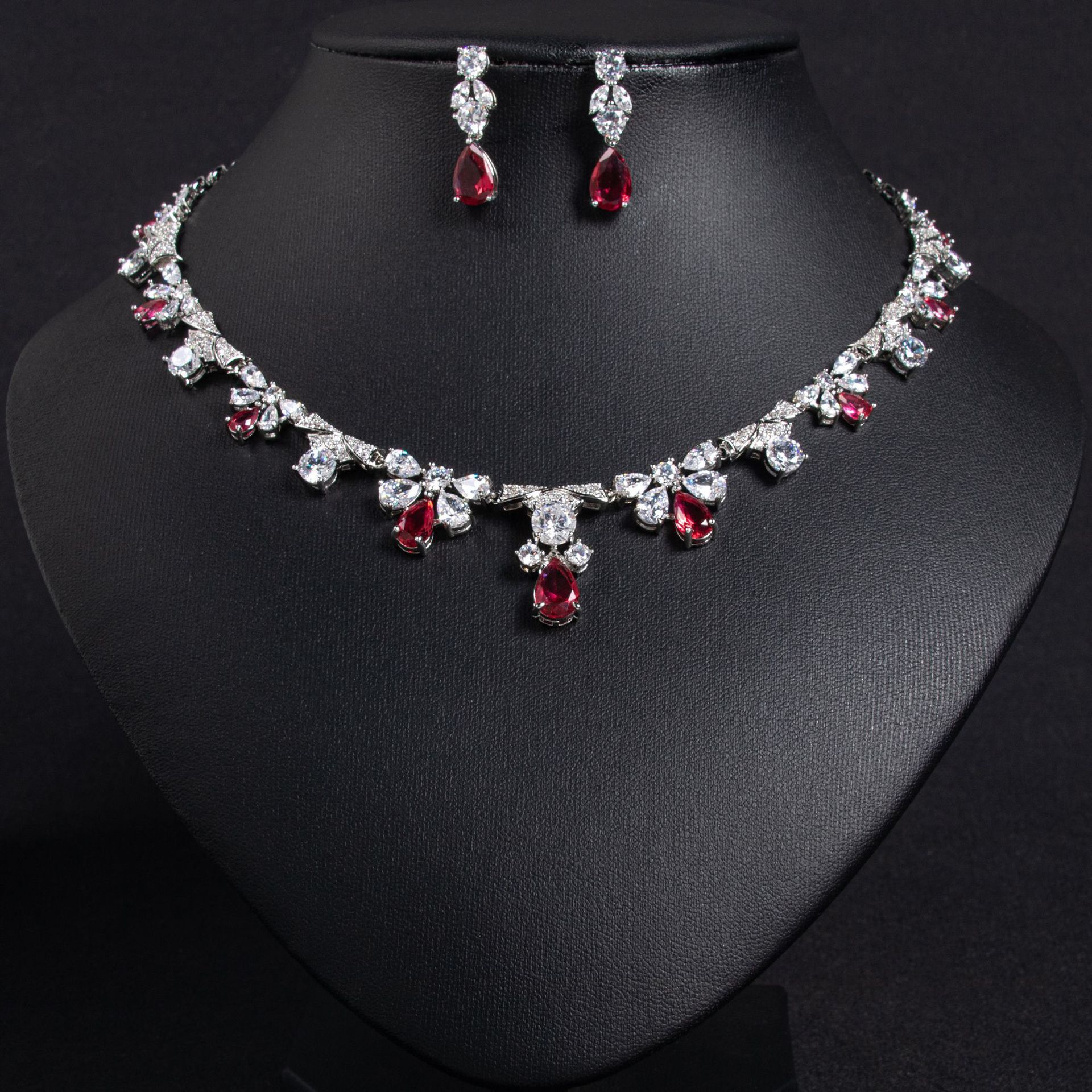 Elegant Green Zircon Earrings Necklace Set Bridal Jewelry Pair  Fashion Lightweight Luxury Copper