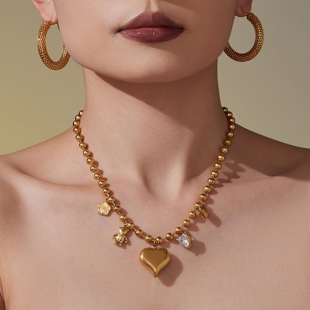 304 Stainless Steel Zircon Big Heart Bear Hollow Necklace Plated 18K Real Gold  Fashion Versatile Jewelry INS Style Gorgeous Novel Design