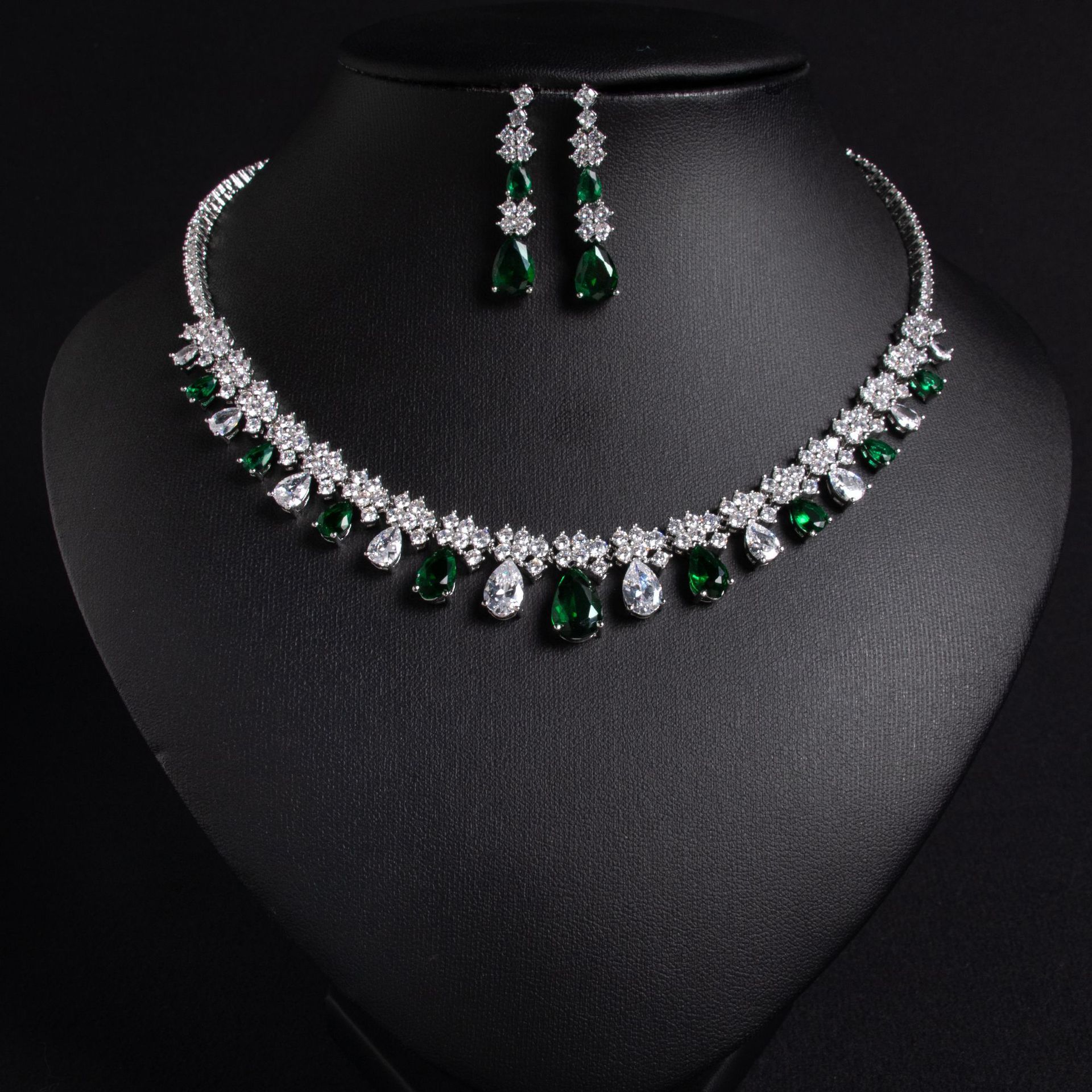 New New Style Zircon Waterdrop Necklace Bracelet Set Bridal Jewelry Simple Elegance Fashionable Copper Alloy Wedding Accessories